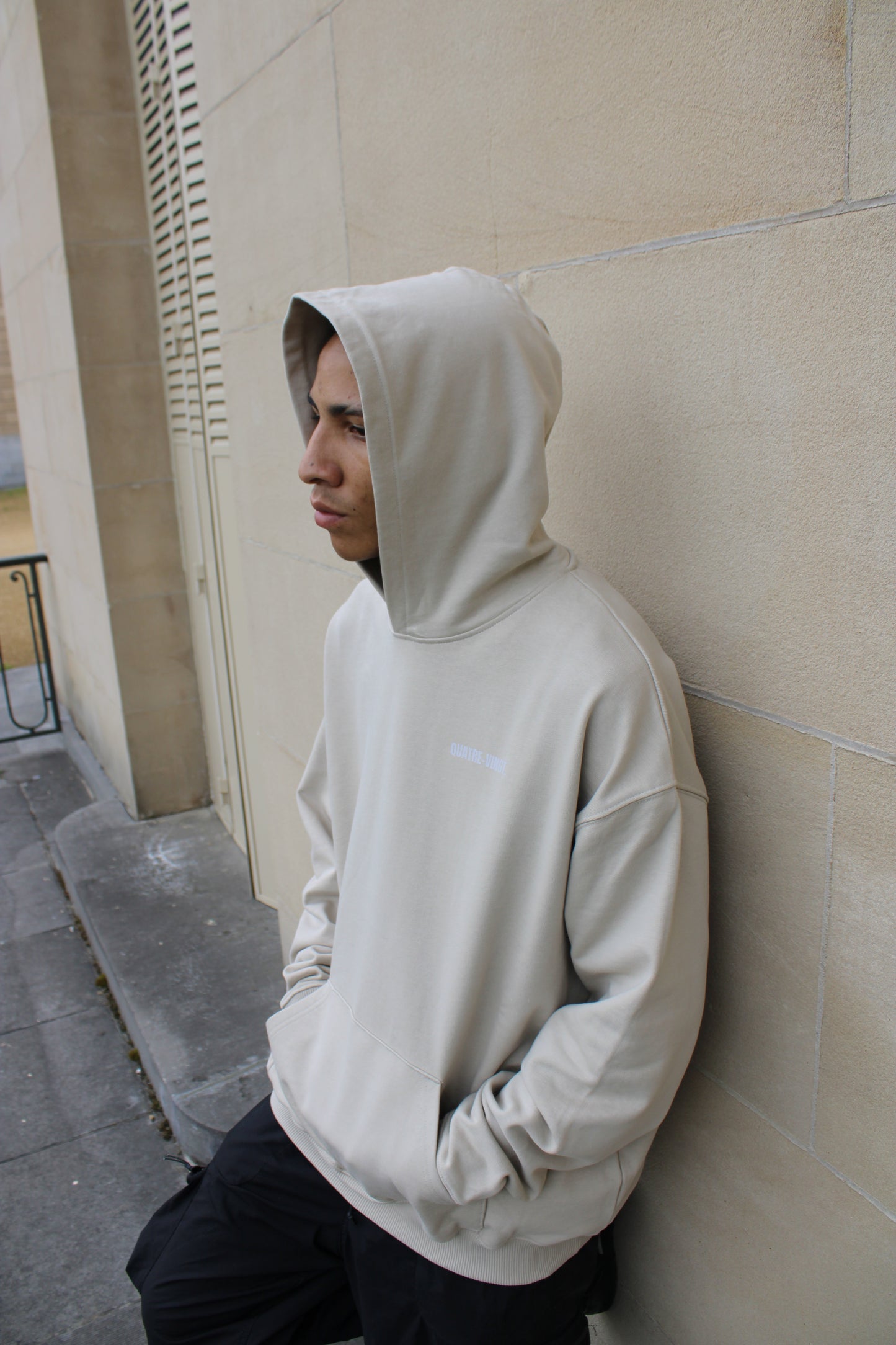 QUATRE-VINGT HOODIE. DESERT DUST