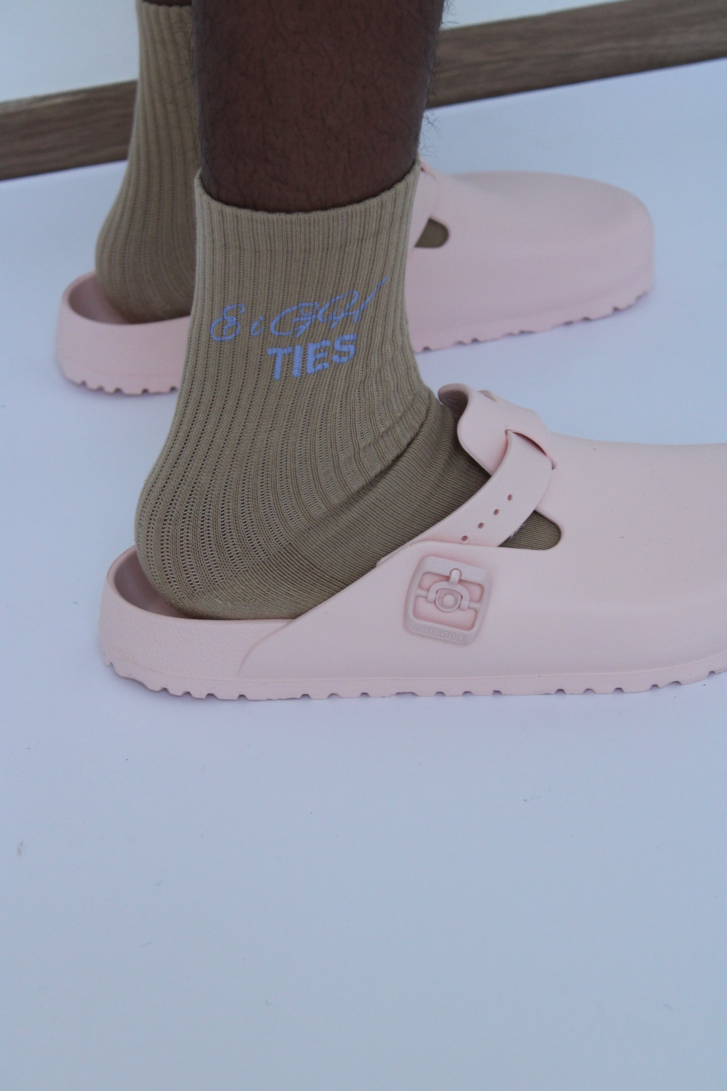 EIGH TIES CAMEL SOCKS