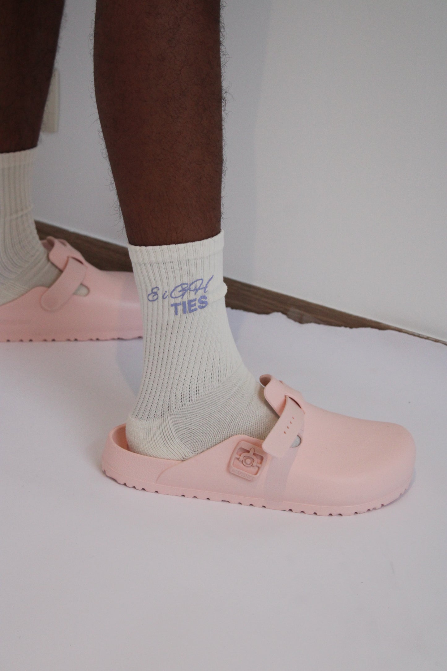 EIGH TIES CREAM SOCKS