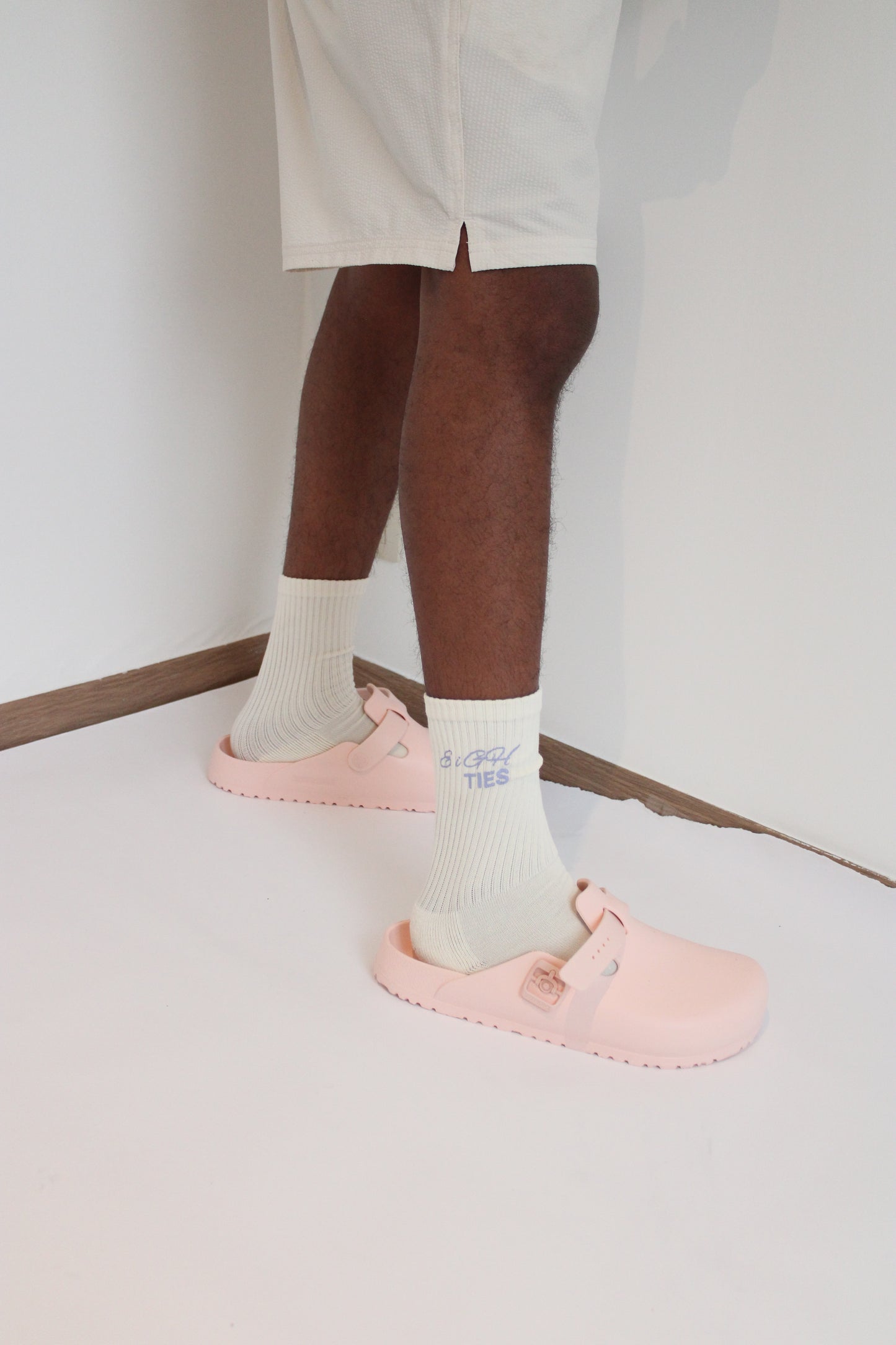 EIGH TIES CREAM SOCKS